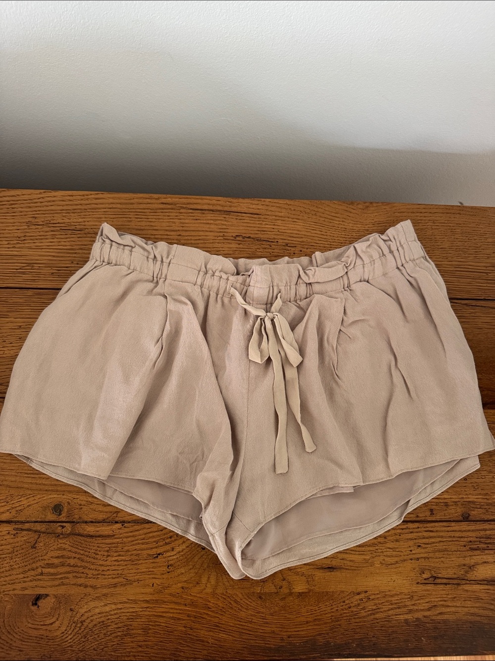 Wilfred Blush Beige Tie-Waist Flowy Shorts